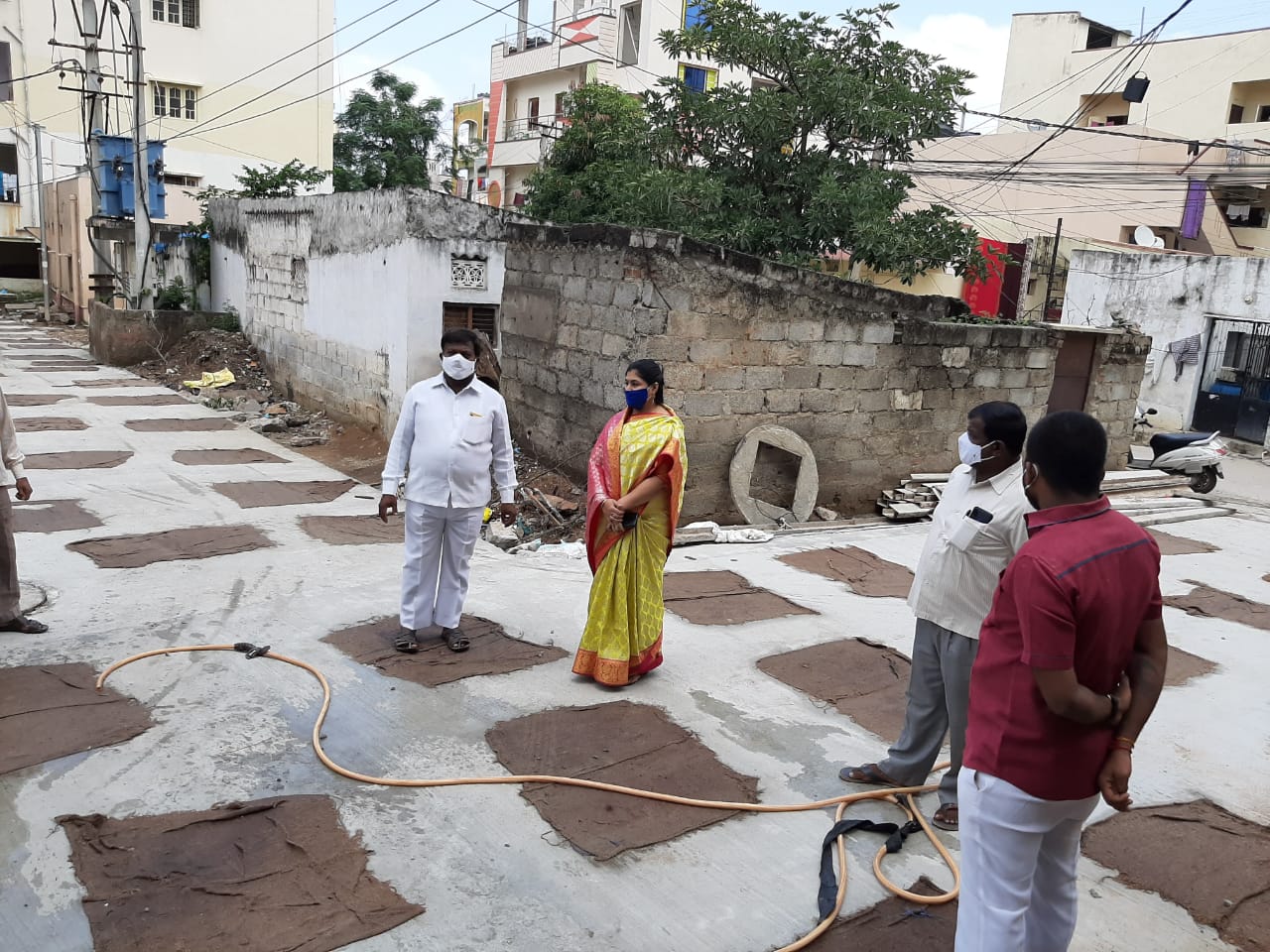 హఫీజ్ పేట లో కార్పొరేటర్ పూజిత జగదీశ్వర్ గౌడ్ పర్యటన