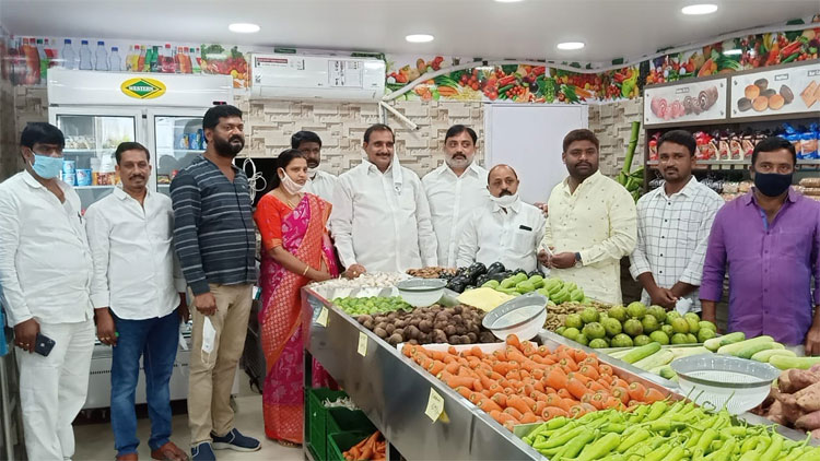 mla arekapudi gandhi opened elixir house 2nd store in madinaguda 