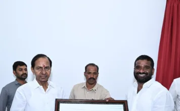 కేసీఆర్ కి జన్మదిన శుభాకాంక్షలు తెలిపిన చిర్రా రవీందర్ యాదవ్