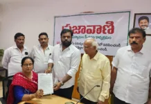 ఫుట్ ఓవర్ బ్రిడ్జిల సమస్యలపై సిఎంసీకి మిరియాల ప్రీతమ్ వినతి