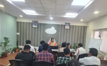 మియాపూర్ సర్కిల్ కార్యాలయంలో డీసీ శశిరేఖ సమావేశం