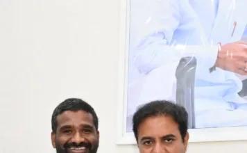 బీఆర్ఎస్ పార్టీ వర్కింగ్ ప్రెసిడెంట్ కేటీఆర్ తో చిర్రా రవీందర్ యాదవ్ భేటీ