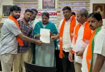 నల్లగండ్ల కూరగాయల మార్కెట్లో కొత్త షాపుల నిర్మాణం అవసరం లేదు: బీజేపీ నాయకులు