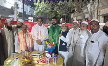 వేముకుంట కాలనీలో ఇఫ్తార్ విందు