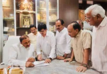 ఎమ్మెల్యే గాంధీకి గోపన్ పల్లి జర్నలిస్ట్ కాలనీ వాసుల వినతి