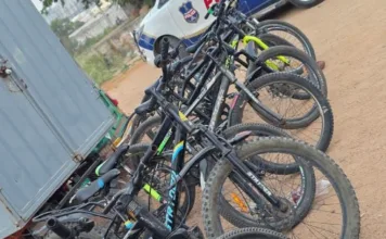 సైకిళ్లను దొంగిస్తున్న బాలుర అరెస్టు, 9 సైకిళ్లు స్వాధీనం