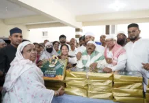 ముస్లింలకు ఈద్ కా తోఫా కిట్ల పంపిణీ