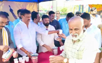 చలివేంద్రం ఏర్పాటు అభినందనీయం: నార్నె శ్రీనివాసరావు