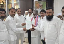 సీఎం రిలీఫ్ ఫండ్ సహాయం అందజేత