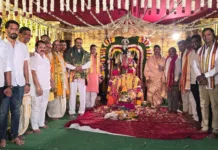 ప్రజలందరూ సుఖ శాంతులతో జీవించాలి: PAC చైర్మన్ ఆరెకపూడి గాంధీ