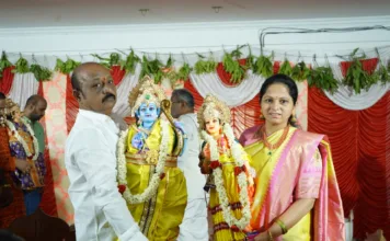 శ్రీరామ నవమి వేడుకల్లో పాల్గొన్న మాజీ కార్పొరేటర్ మంజుల రఘునాథ్ రెడ్డి