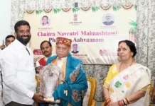 గవర్నర్ శివ ప్రతాప్ శుక్లాతో చిర్రా రవీందర్ యాదవ్ భేటీ