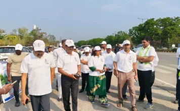 జోనల్ కార్యాలయంలో సైబరాబాద్ మున్సిపల్ కమిషనర్ జి.సృజన సమావేశం