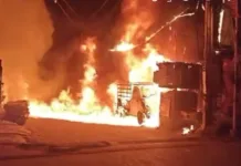 మార్తాండ్ నగర్లో ట్రాన్స్ఫార్మర్ వద్ద అగ్ని ప్రమాదం.. తక్షణమే స్పందించిన మాజీ కార్పొరేటర్ హమీద్ పటేల్..