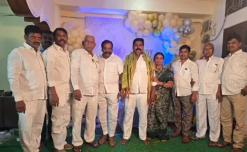 పదవీ విరమణ పొందిన పల్లపు వడ్డే యాదయ్యకు బేరి రామచందర్ యాదవ్ శుభాకాంక్షలు