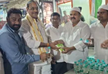 కేపీహెచ్బీ కాలనీలో ఘనంగా హనుమాన్ జయంతి శోభాయాత్ర.. మత సామరస్యం చాటిన ముస్లింలు..