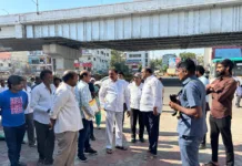 రోడ్డు నిర్మాణ పనులను త్వరగా పూర్తి చేయాలి: PAC చైర్మన్ ఆరెకపూడి గాంధీ