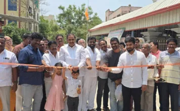 పార్కుల్లో మొక్కలను విరివిగా నాటాలి: PAC చైర్మన్ ఆరెకపూడి గాంధీ