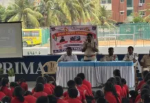 కార్నర్ స్టోన్ స్కూల్ విద్యార్థులకు రహదారి భద్రతపై అవగాహన కార్యక్రమం