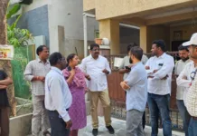 FCI కాలనీలో నెలకొన్న సమస్యల పరిష్కారానికి కృషి: మాజీ కార్పొరేటర్ ఉప్పలపాటి శ్రీకాంత్