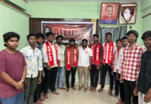 విద్యార్థులకు వెంటనే ఫీజు రీయెంబర్స్మెంట్ను విడుదల చేయాలి: పల్లె మురళి