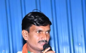 కాంగ్రెస్కు చిత్తశుద్ధి ఉంటే మహిళా రిజర్వేషన్ బిల్లుకు మద్దతు ఇవ్వాలి: నీరటి చంద్రమోహన్