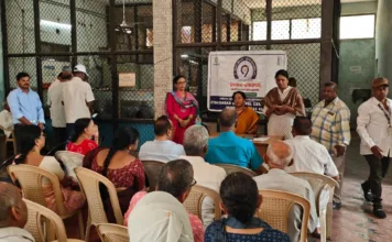 మియాపూర్ సర్కిల్ కార్యాలయంలో ఆసరా కార్డుల పంపిణీ