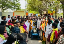 ఆర్టీసీ కార్మికులను మోసం చేసిన బీఆర్ఎస్, కాంగ్రెస్ పార్టీలు: రవికుమార్ యాదవ్