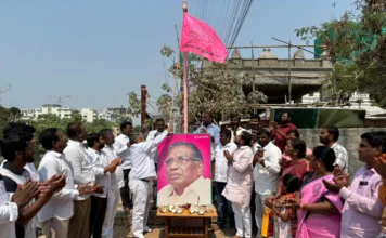 తెలంగాణ రాష్ట్ర కలను సాకారం చేసిన ఉద్యమ వీరుడు కేసీఆర్: కొమిరిశెట్టి సాయిబాబా