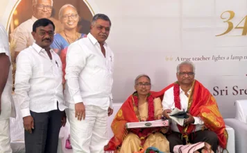 ఘనంగా ప్రధానోపాధ్యాయుడు శ్రీనివాసులు పదవీ విరమణ సభ
