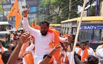 వైభవంగా హనుమాన్ శోభాయాత్ర… గోపినగర్ నుండి హుడా హనుమాన్ దేవాలయం వరకు కాషాయమయం…