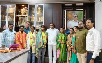 త్రివేణి విద్యార్థులకు ఎమ్మెల్యే ఆరెకపూడి గాంధీ అభినందనలు