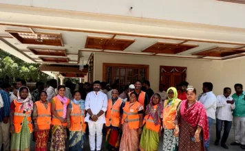 కార్మికుడి చెమట చుక్కలో సమాజ భవిష్యత్తు: అనిల్ కుమార్ యాదవ్