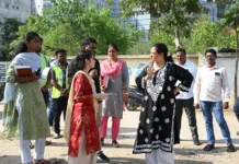 దూలపల్లిలో సీఎంసీ కమిషనర్ సృజన క్షేత్రస్థాయి తనిఖీలు