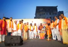 కులాలకు, ప్రాంతాలకు అతీతంగా హిందువులు ఏకమవ్వాలి: వీరధర్మజ స్వామి