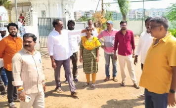 ఓపెన్ జిమ్ ఏర్పాటుకు స్థల పరిశీలన