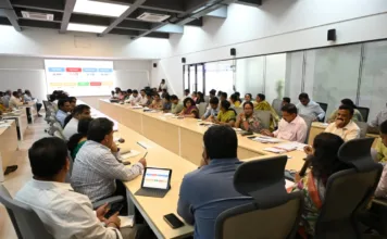 పౌరులతో స్నేహ పూర్వక సంబంధాలను నెలకొల్పాలి: సీఎంసీ సృజన