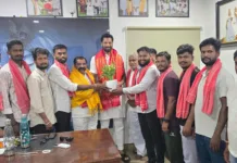యాదవుల అభివృద్ధికి కృషి చేయాలి.. యాదవ కార్పొరేషన్ చైర్మన్ రఘునాథ్ యాదవ్కు ఘన సన్మానం..