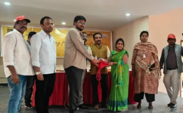 శేరిలింగంపల్లిలో వీధి ఆహార విక్రేతలకు ఫుడ్ సేఫ్టీ శిక్షణ.. 110 మందికి సర్టిఫికేషన్..