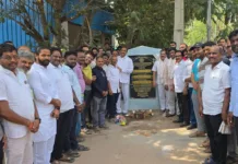 నల్లగండ్ల హుడా కాలనీలో బీటీ, సీసీ రోడ్ల పనులకు ఆరెకపూడి గాంధీ శంకుస్థాపన