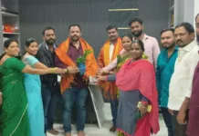 హఫీజ్పేట్ డబుల్ బెడ్రూమ్ కాలనీ సమస్యలపై మహేష్ యాదవ్తో నూతన కమిటీ భేటీ