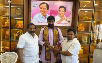 రవికుమార్ యాదవ్కు హరికృష్ణ చారి శుభాకాంక్షలు