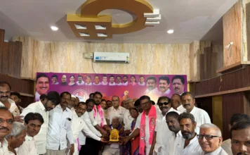 తెలంగాణ ఉద్యమకారులకు ఘన సన్మానం.. ఐక్యంగా పనిచేయాలని తీర్మానం..