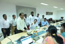ప్రజావాణిలో 60 ఫిర్యాదులు.. సమస్యల పరిష్కారానికి ప్రత్యేక ట్రాకింగ్ ఐడీ..