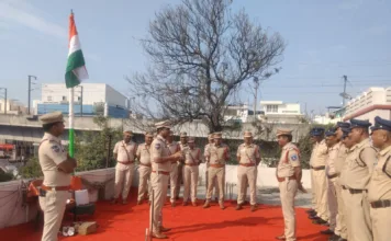 తెలంగాణ ఆవిర్భావ దినోత్సవం సందర్భంగా మాదాపూర్ పోలీస్ స్టేషన్లో జెండా ఆవిష్కరణ