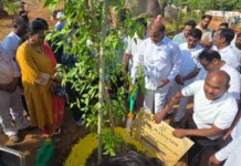 ప్రపంచ పర్యావరణ దినోత్సవం: నల్లగండ్లలో మొక్కలు నాటిన ఆరెకపూడి గాంధీ..