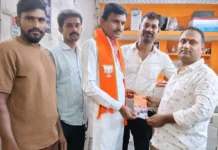 బీజేపీ పథకాలు, అభివృద్ధిపై నాయకుడు నీరటి చంద్రమోహన్ అవగాహన కార్యక్రమం