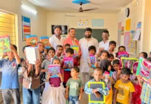 పేద విద్యార్థులకు బోధన సామగ్రి అందజేసిన కట్ల శేఖర్ రెడ్డి