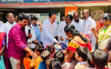విద్యార్థుల భవిష్యత్తుకు ప్రభుత్వం అండగా నిలుస్తోంది: జగదీశ్వర్ గౌడ్