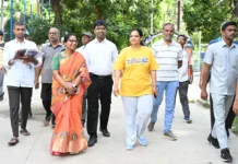 భాగ్యనగర్ వార్డులో కమిషనర్ సృజన పర్యటన